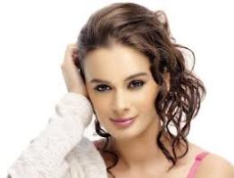 Actress Evelyn Sharma Contact Number, Charity, Management, House Address, Email